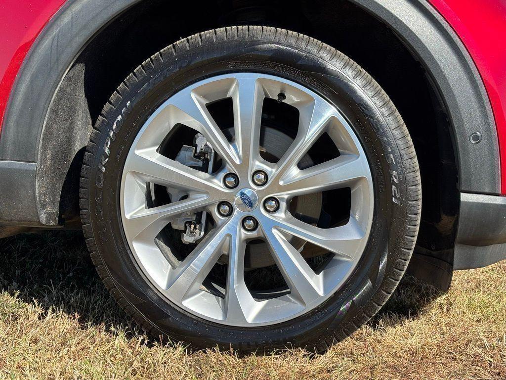 used 2022 Ford Explorer car, priced at $34,399
