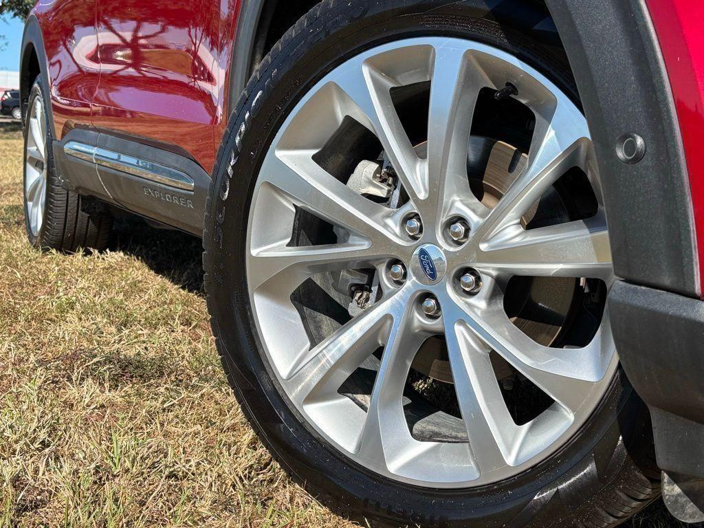 used 2022 Ford Explorer car, priced at $34,399