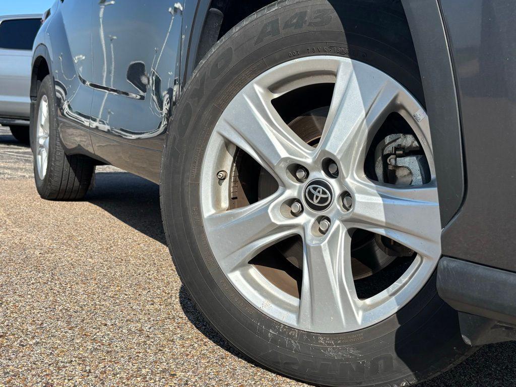 used 2023 Toyota Highlander car, priced at $34,991