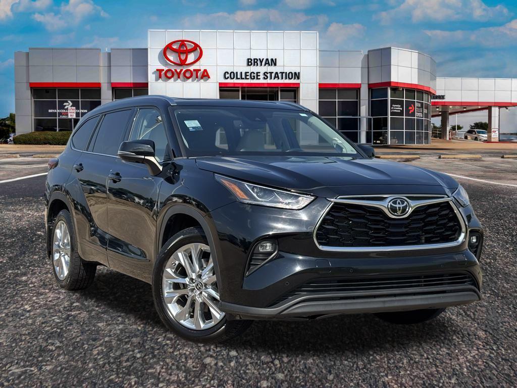 used 2023 Toyota Highlander car, priced at $37,375