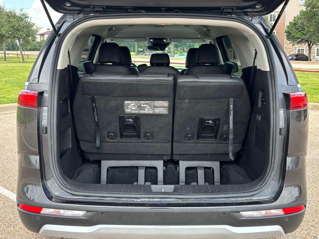 used 2022 Kia Carnival car, priced at $24,888