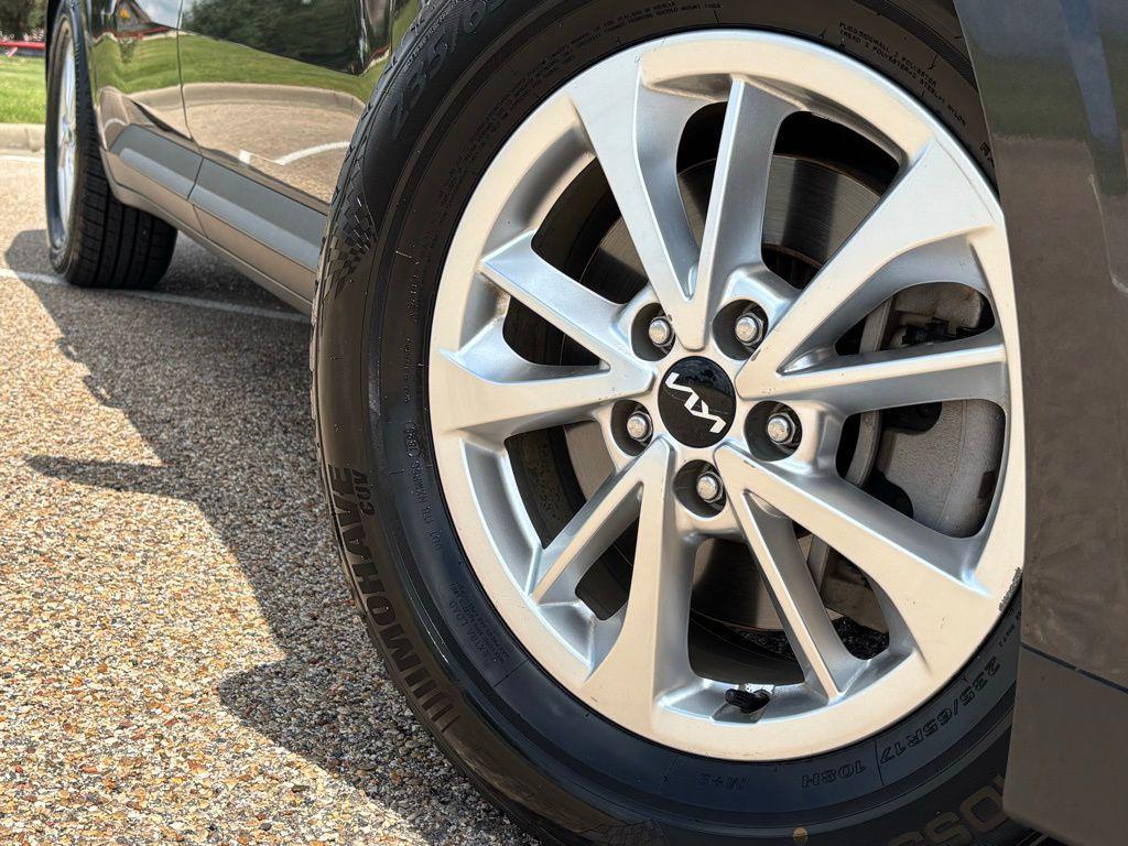 used 2022 Kia Carnival car, priced at $24,888