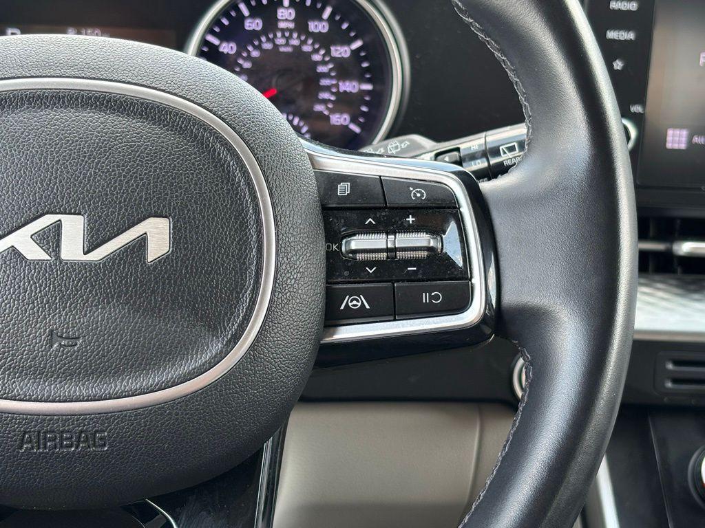 used 2022 Kia Carnival car, priced at $24,888