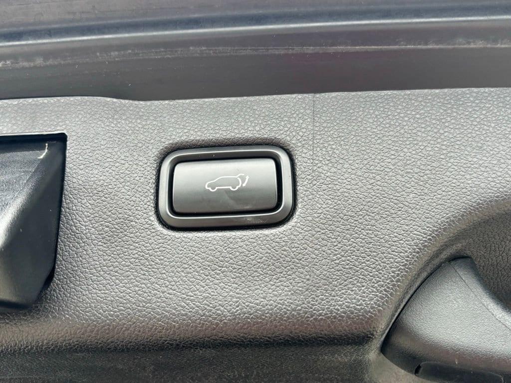 used 2019 Kia Sorento car, priced at $17,563