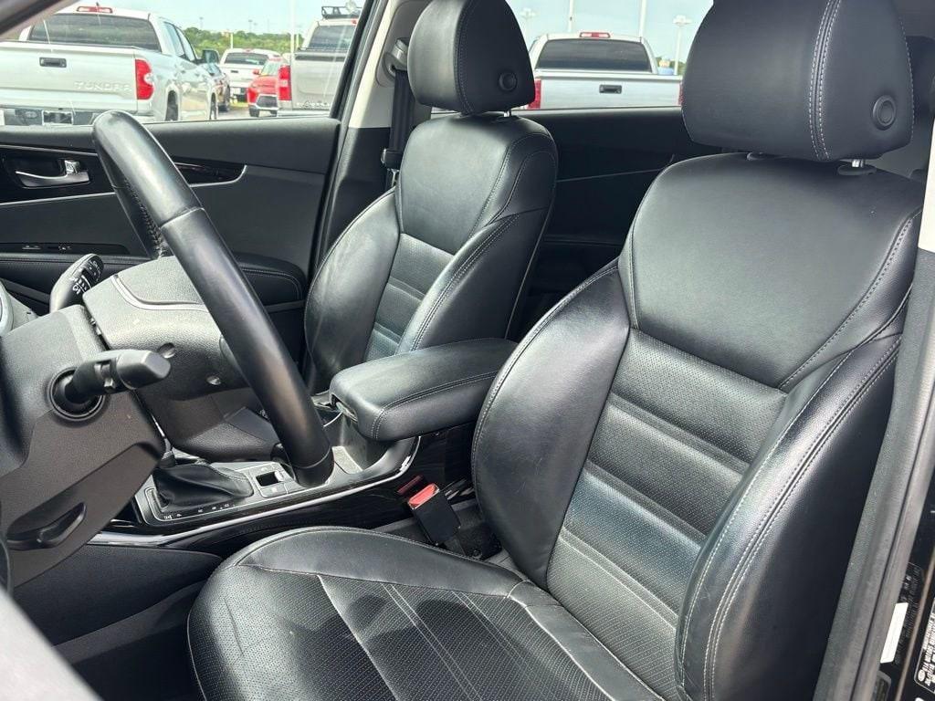 used 2019 Kia Sorento car, priced at $17,976