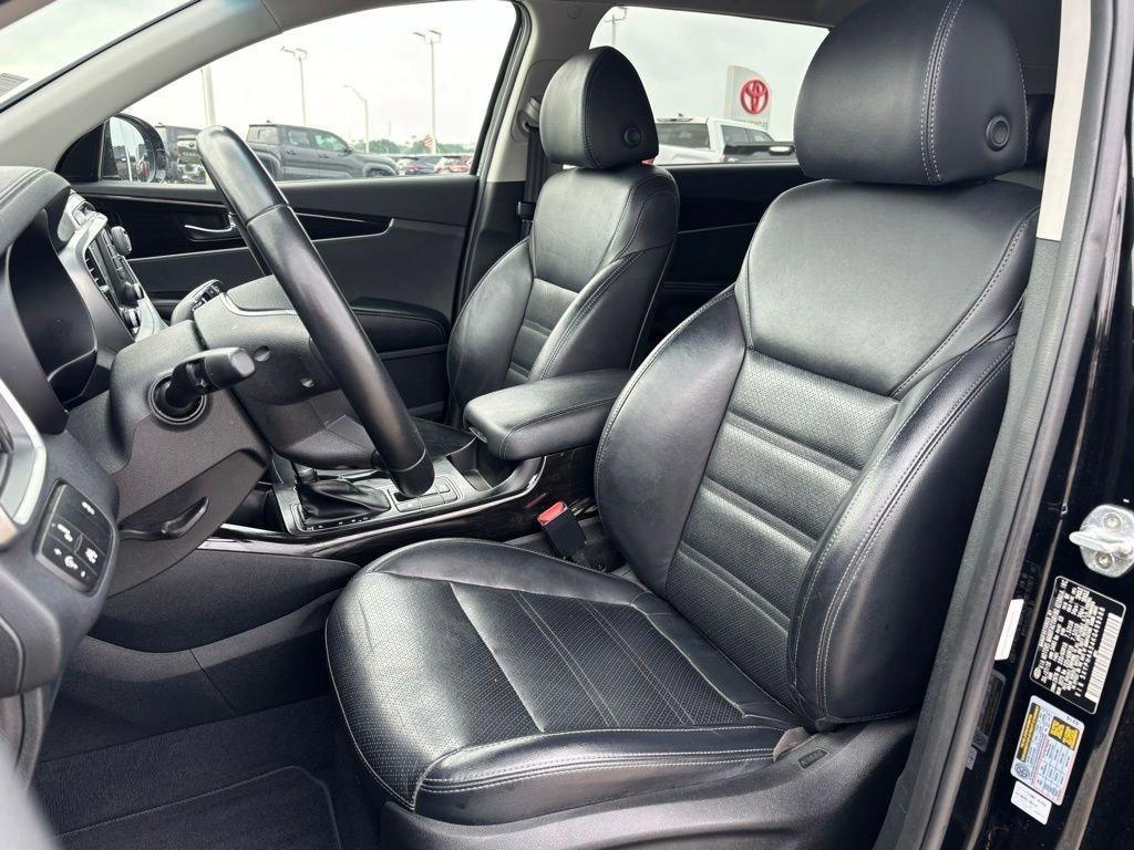 used 2019 Kia Sorento car, priced at $17,563
