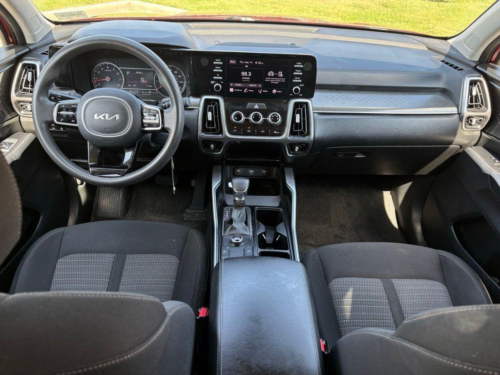 used 2023 Kia Sorento car, priced at $22,328
