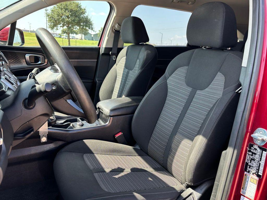 used 2023 Kia Sorento car, priced at $22,328