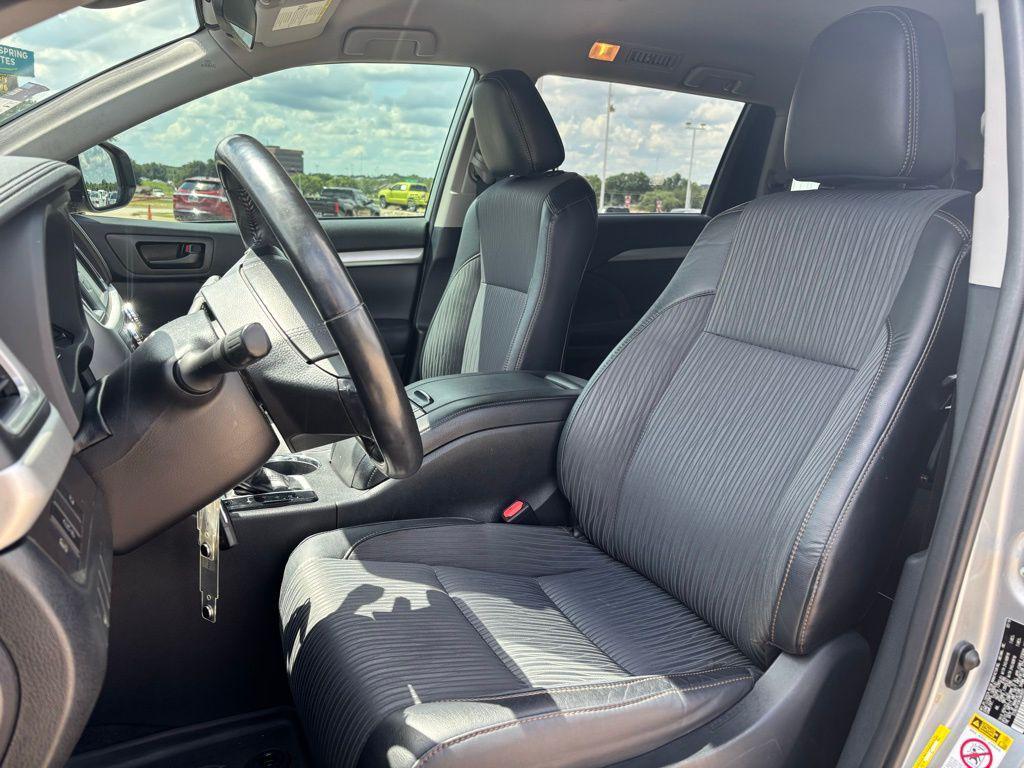 used 2019 Toyota Highlander car, priced at $19,487