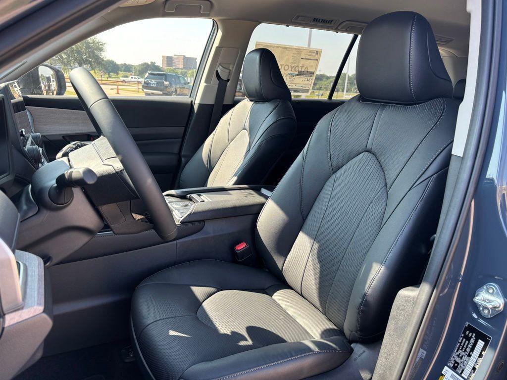 new 2024 Toyota Grand Highlander car, priced at $57,272