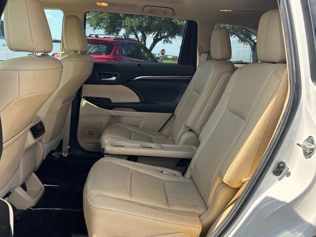 used 2015 Toyota Highlander car, priced at $17,771