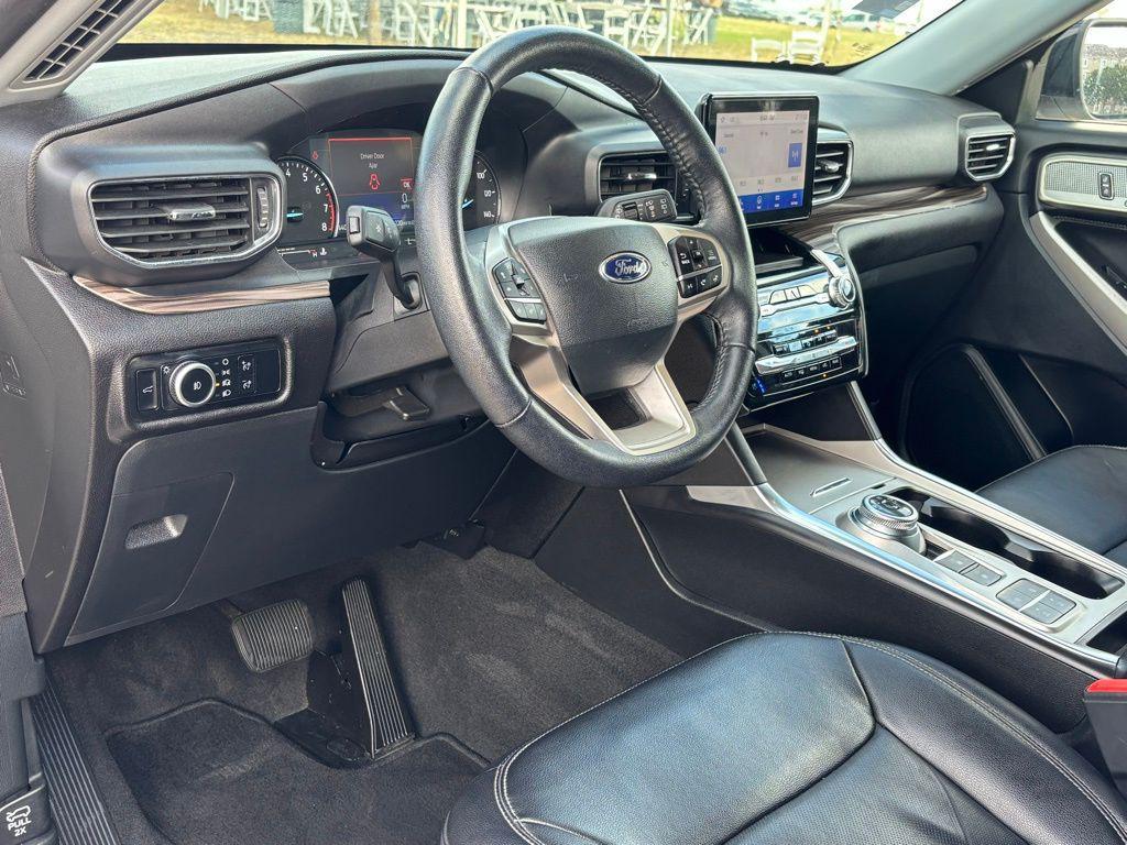 used 2023 Ford Explorer car, priced at $30,991