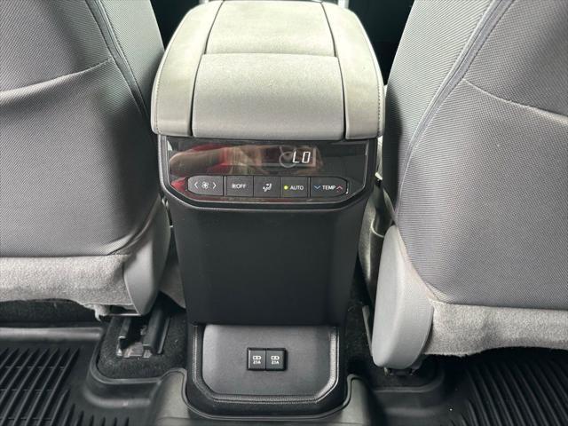 used 2020 Toyota Highlander car, priced at $24,777