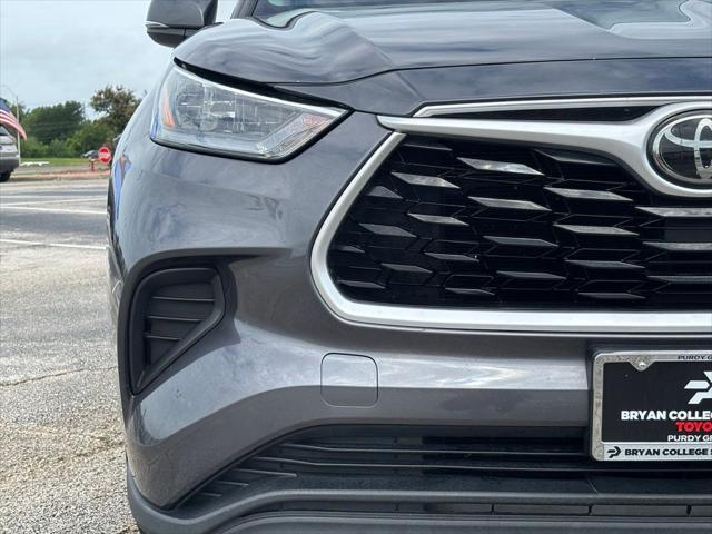used 2020 Toyota Highlander car, priced at $24,777