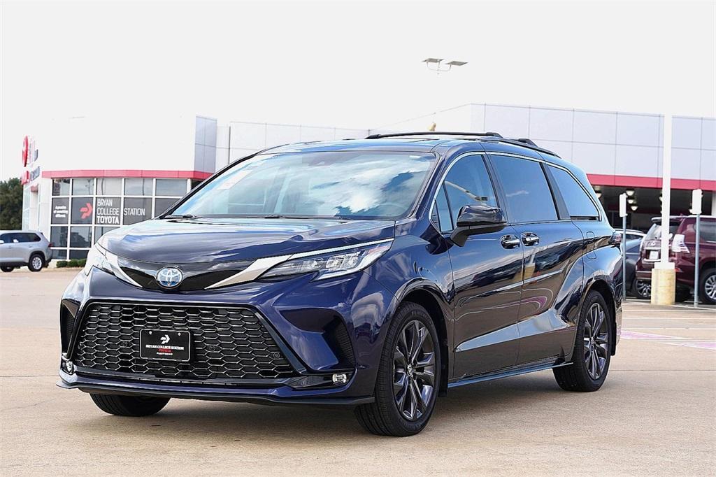 new 2024 Toyota Sienna car, priced at $48,979