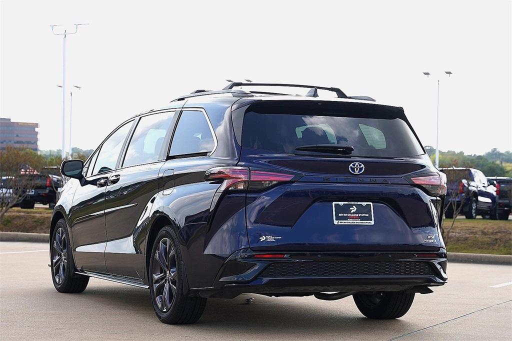 new 2024 Toyota Sienna car, priced at $48,979