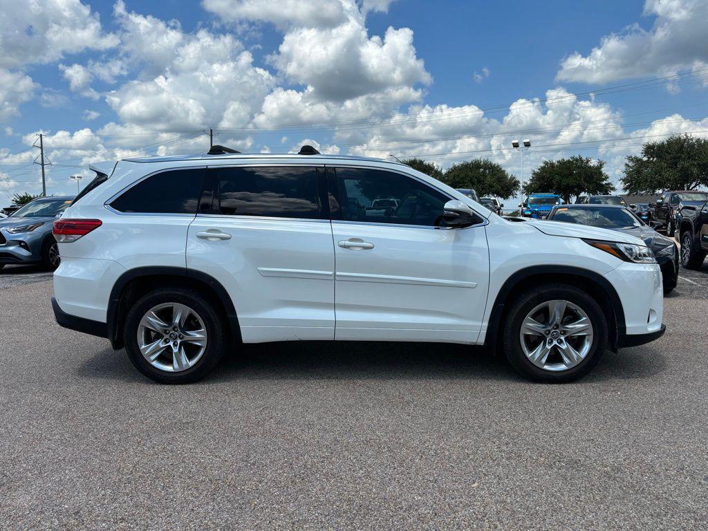 used 2019 Toyota Highlander car, priced at $29,175