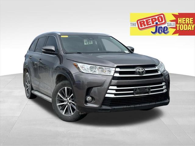 used 2017 Toyota Highlander car, priced at $19,221