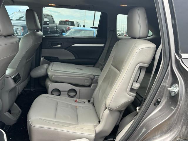 used 2017 Toyota Highlander car, priced at $18,388