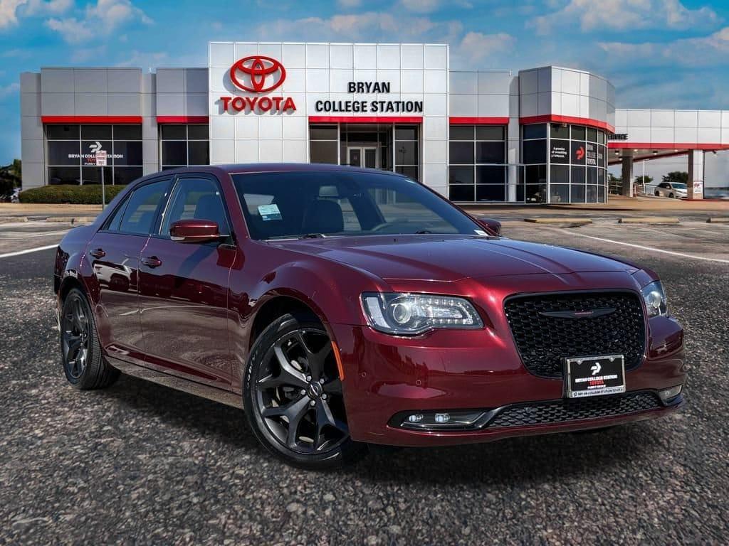 used 2022 Chrysler 300 car, priced at $26,888