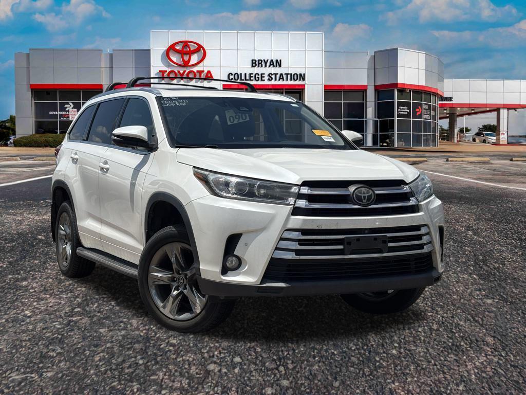 used 2018 Toyota Highlander car, priced at $26,689