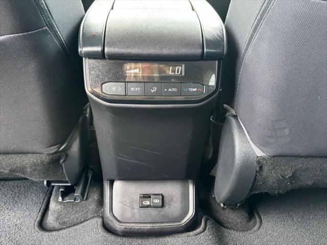 used 2023 Toyota Highlander car, priced at $30,263