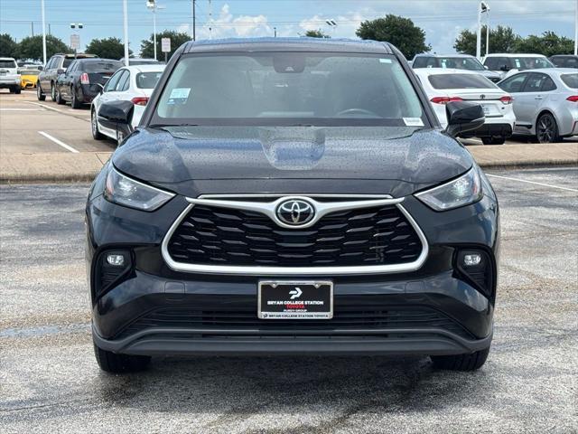 used 2023 Toyota Highlander car, priced at $30,263