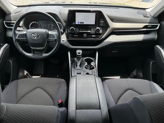 used 2023 Toyota Highlander car, priced at $30,263