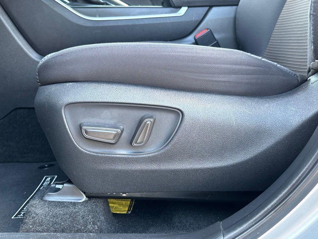 used 2024 Toyota Highlander car, priced at $31,015