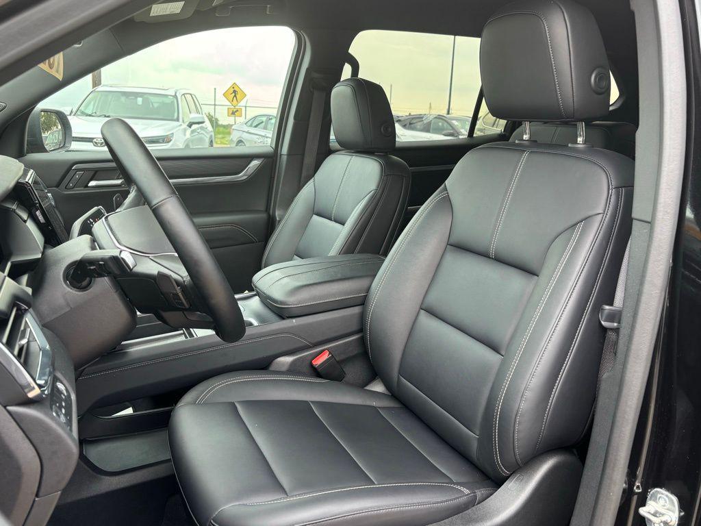 used 2024 GMC Acadia car, priced at $42,127