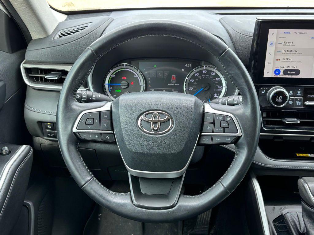 used 2023 Toyota Highlander Hybrid car, priced at $40,991