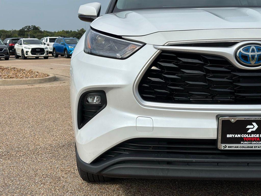 used 2023 Toyota Highlander Hybrid car, priced at $40,991