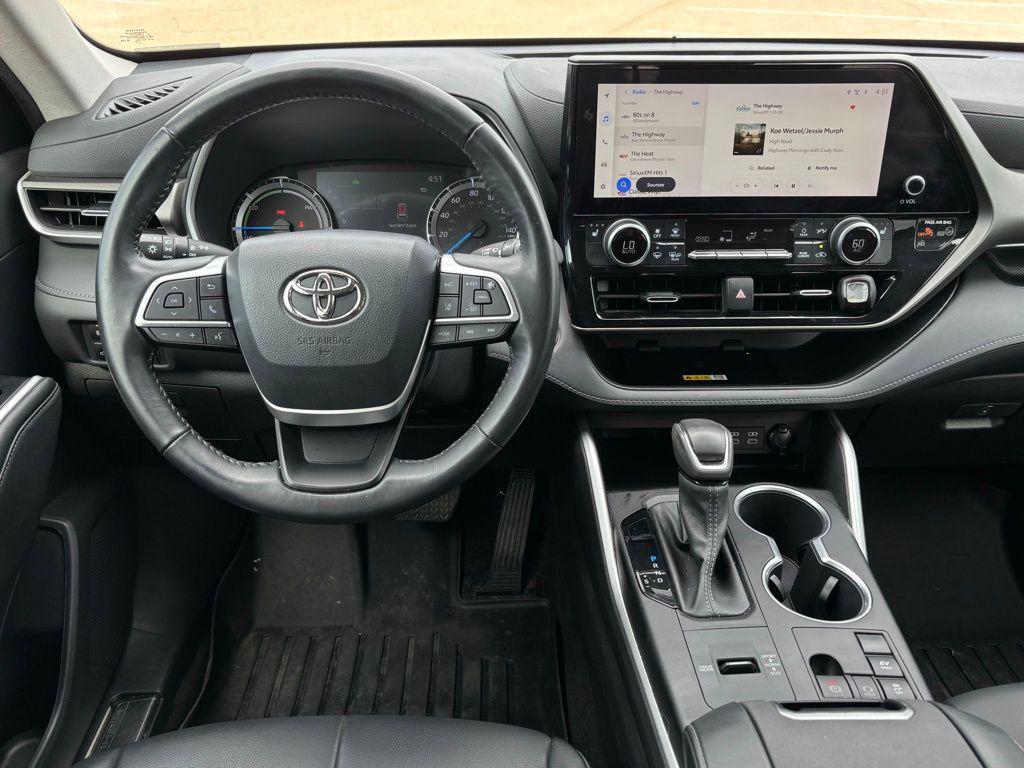 used 2023 Toyota Highlander Hybrid car, priced at $40,991