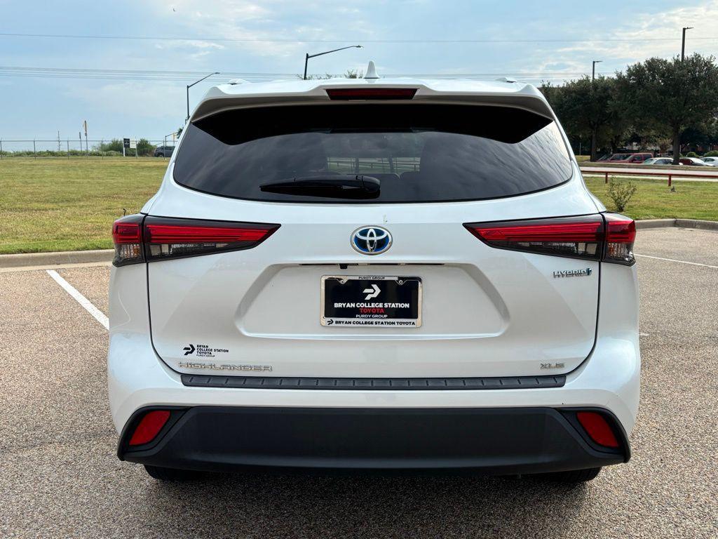used 2023 Toyota Highlander Hybrid car, priced at $40,991