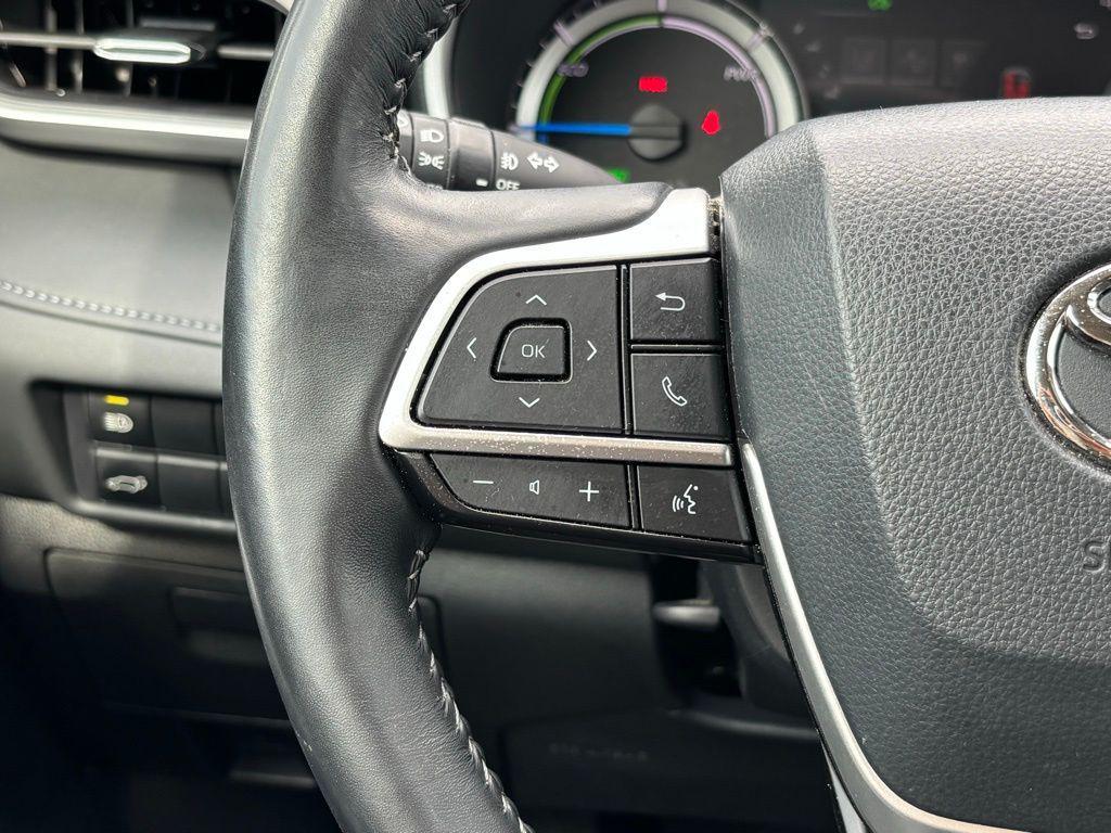 used 2023 Toyota Highlander Hybrid car, priced at $40,991