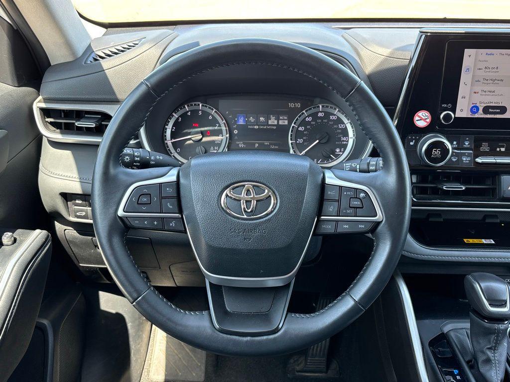 used 2024 Toyota Highlander car, priced at $39,839