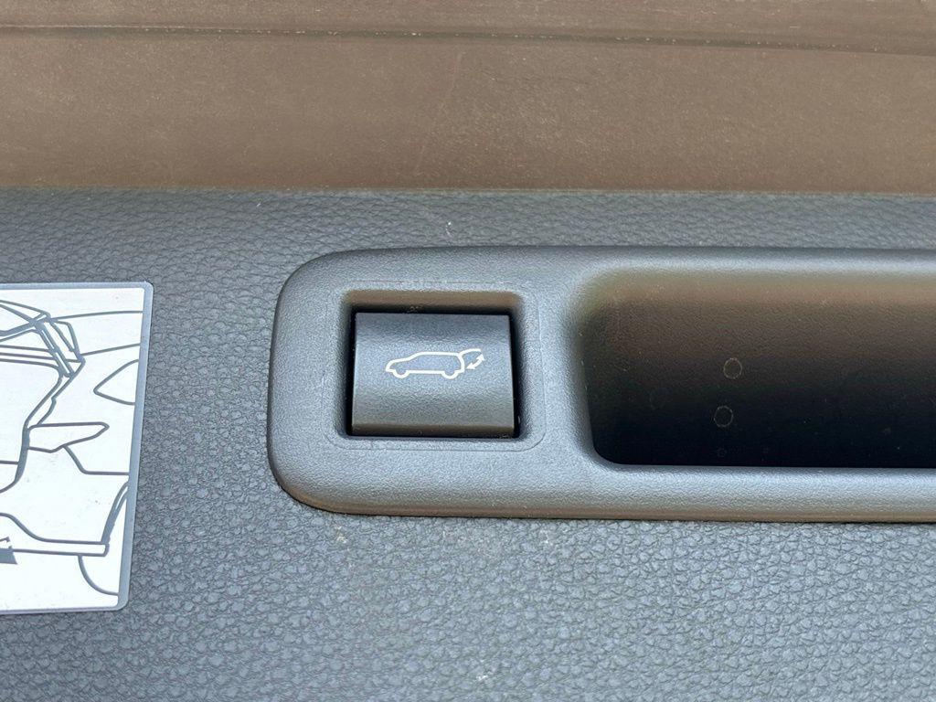 used 2024 Toyota Highlander car, priced at $39,839