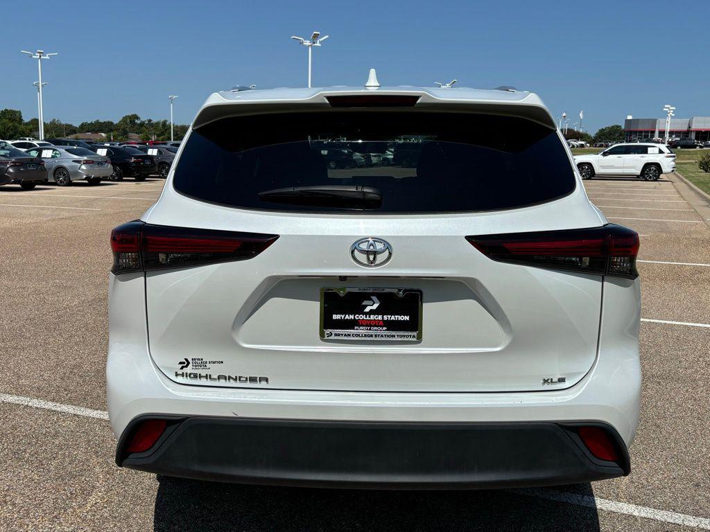 used 2024 Toyota Highlander car, priced at $39,839