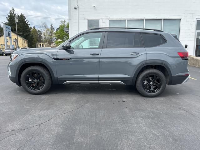 new 2025 Volkswagen Atlas car, priced at $50,101