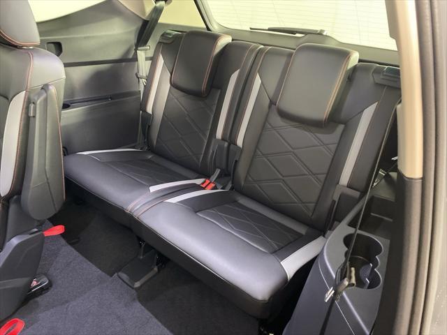 new 2025 Volkswagen Atlas car, priced at $50,101