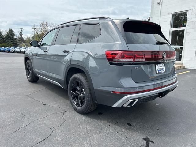 new 2025 Volkswagen Atlas car, priced at $50,101