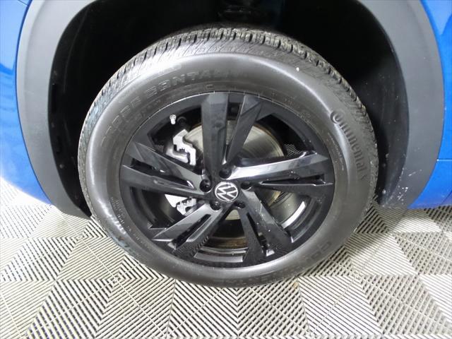 used 2025 Volkswagen Atlas Cross Sport car, priced at $48,991
