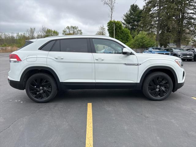 new 2025 Volkswagen Atlas Cross Sport car, priced at $46,086