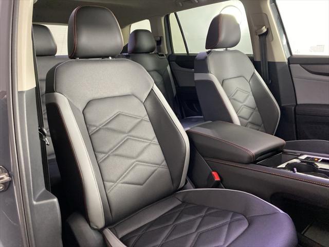 new 2025 Volkswagen Atlas car, priced at $49,406