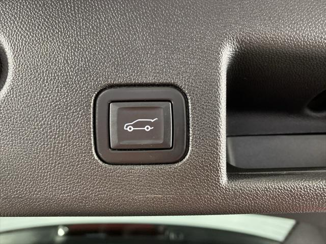 used 2023 Chevrolet Equinox car, priced at $25,931