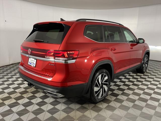 new 2024 Volkswagen Atlas car, priced at $48,012