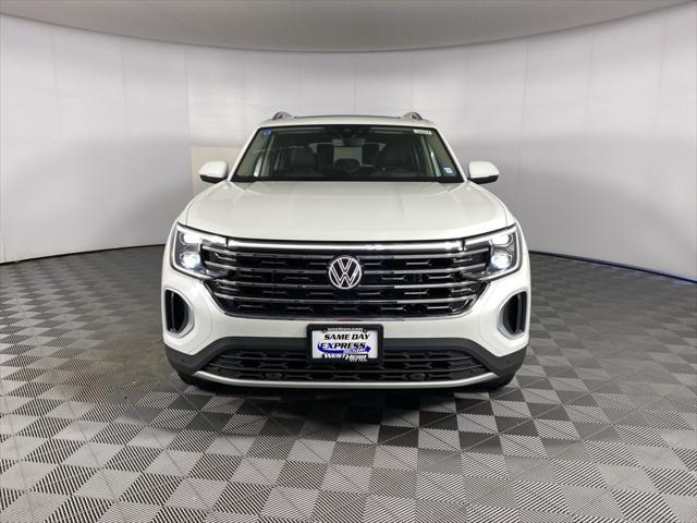 new 2024 Volkswagen Atlas car, priced at $50,999