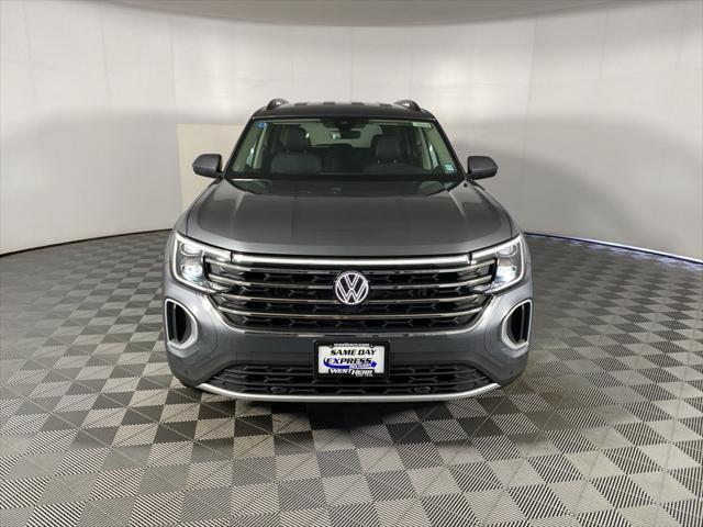 new 2024 Volkswagen Atlas car, priced at $44,619