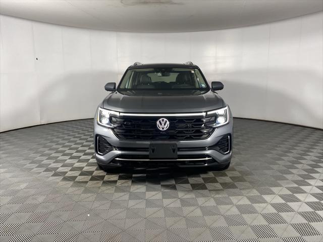 used 2024 Volkswagen Atlas car, priced at $46,902