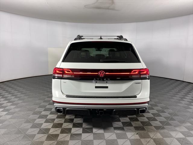 new 2024 Volkswagen Atlas car, priced at $50,081